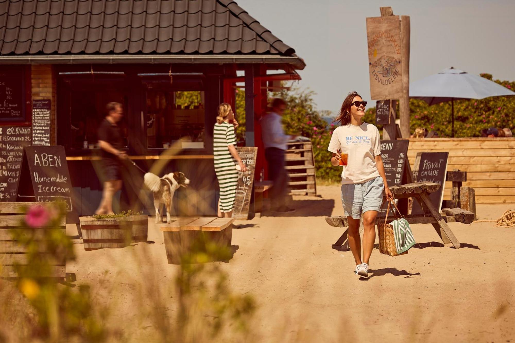 Tisvildeleje Strandhotel エクステリア 写真