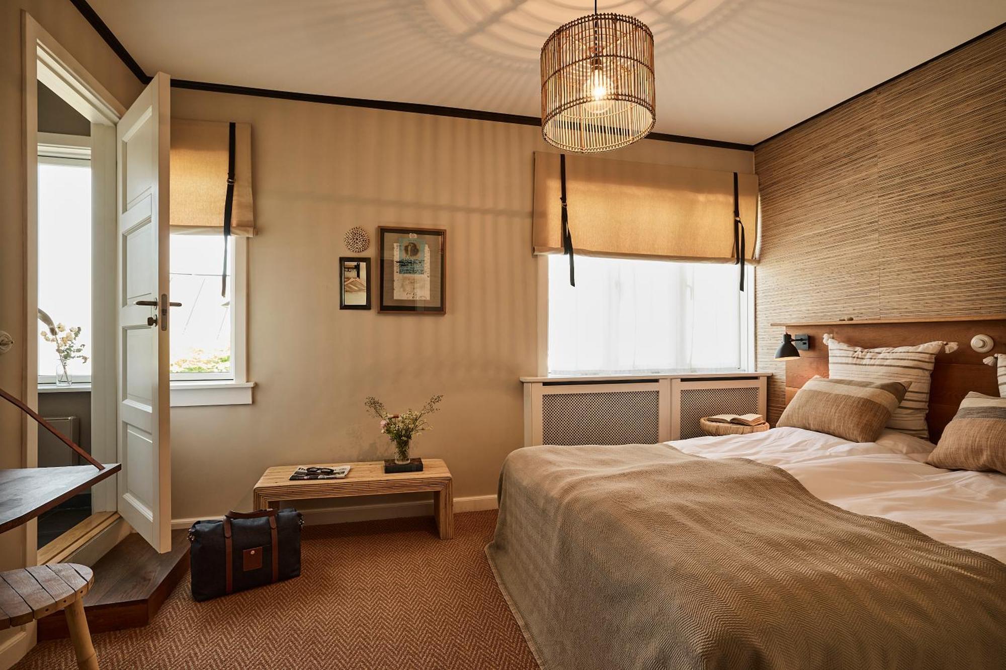 Tisvildeleje Strandhotel エクステリア 写真