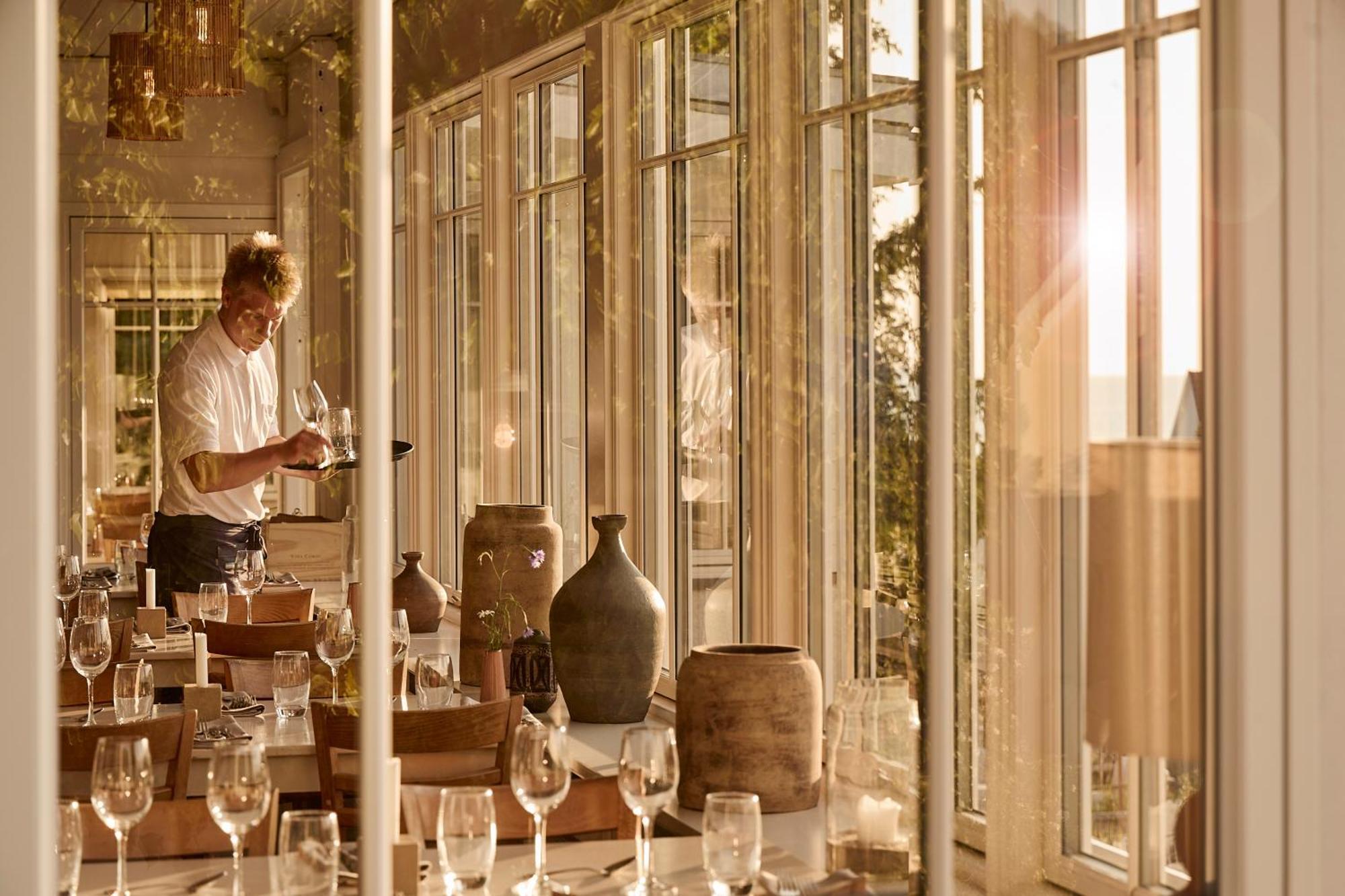 Tisvildeleje Strandhotel エクステリア 写真