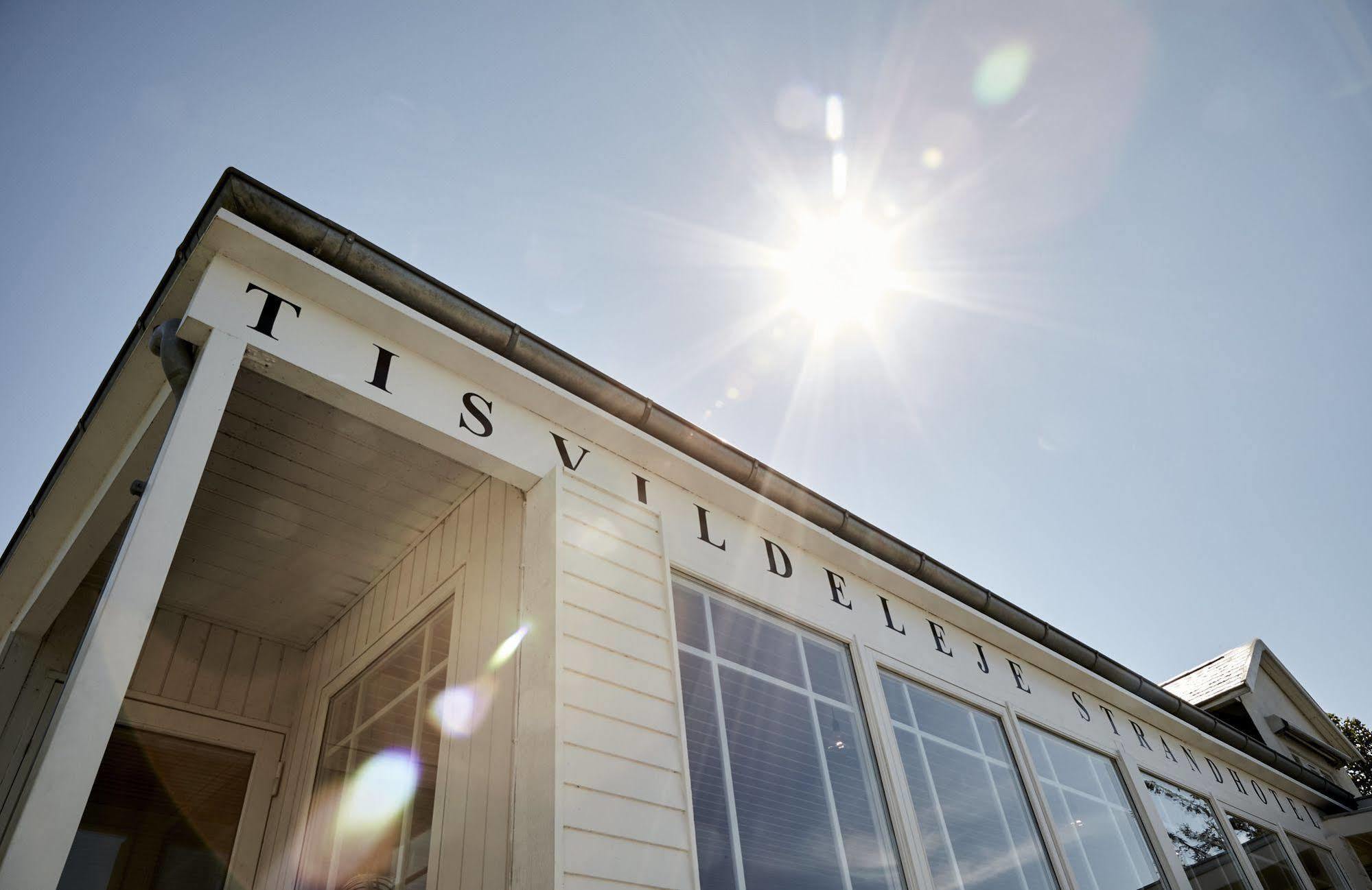 Tisvildeleje Strandhotel エクステリア 写真